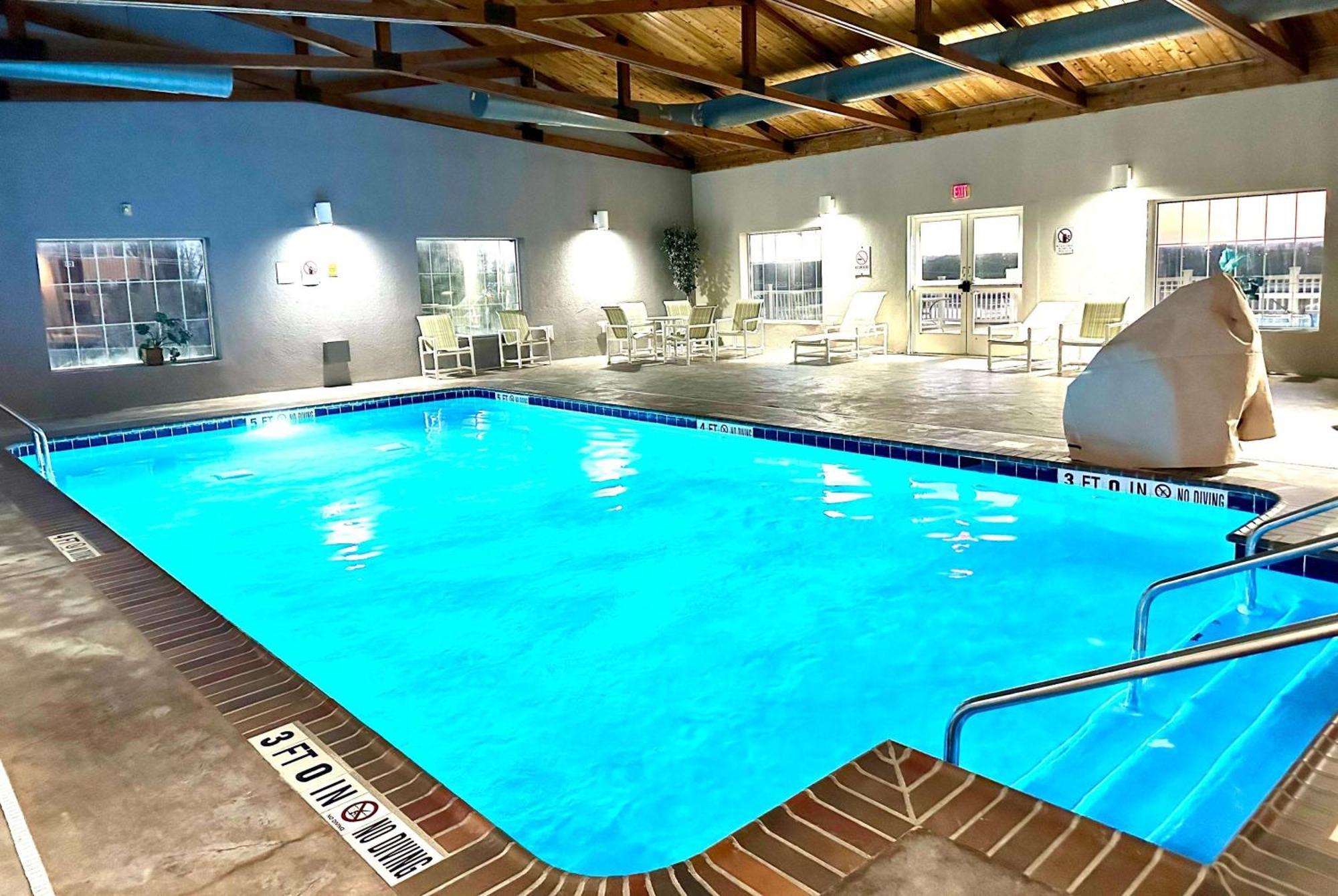 Microtel Inn & Suites By Wyndham Quincy Downtown - River Area Exterior foto